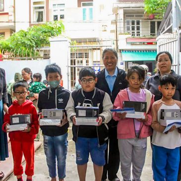 Chuyến thăm trẻ khiếm thị đa tật và trẻ nhìn kém ở Đông Gia Lai đầu năm 2026