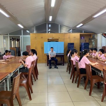 Buổi trò chuyện truyền cảm hứng học tập cho các bạn học sinh tại Trung Tâm Bảo Trợ Khiếm Thị Nhật Hồng
